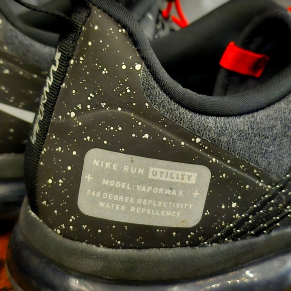 AIR VAPORMAX RUN UTILITY MENS US 11.5 - Picture 4 of 6
